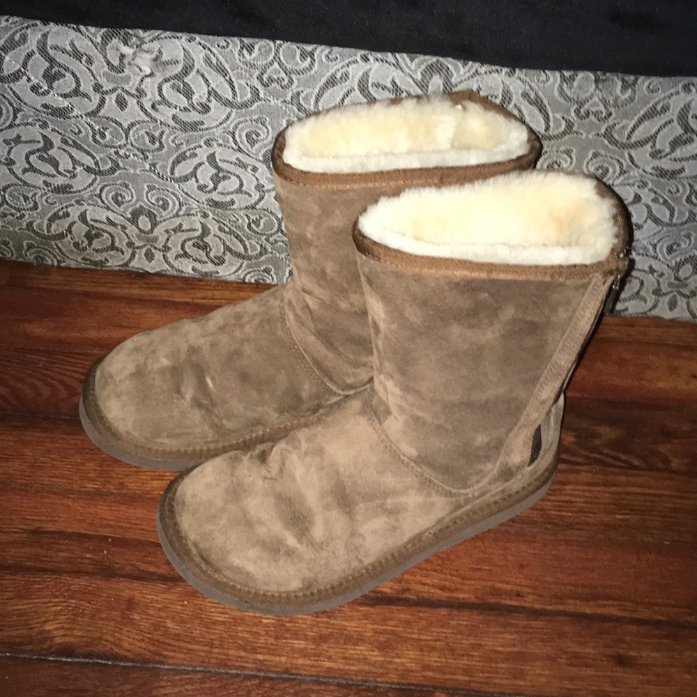 UGG Classic Zip Up Short Boots